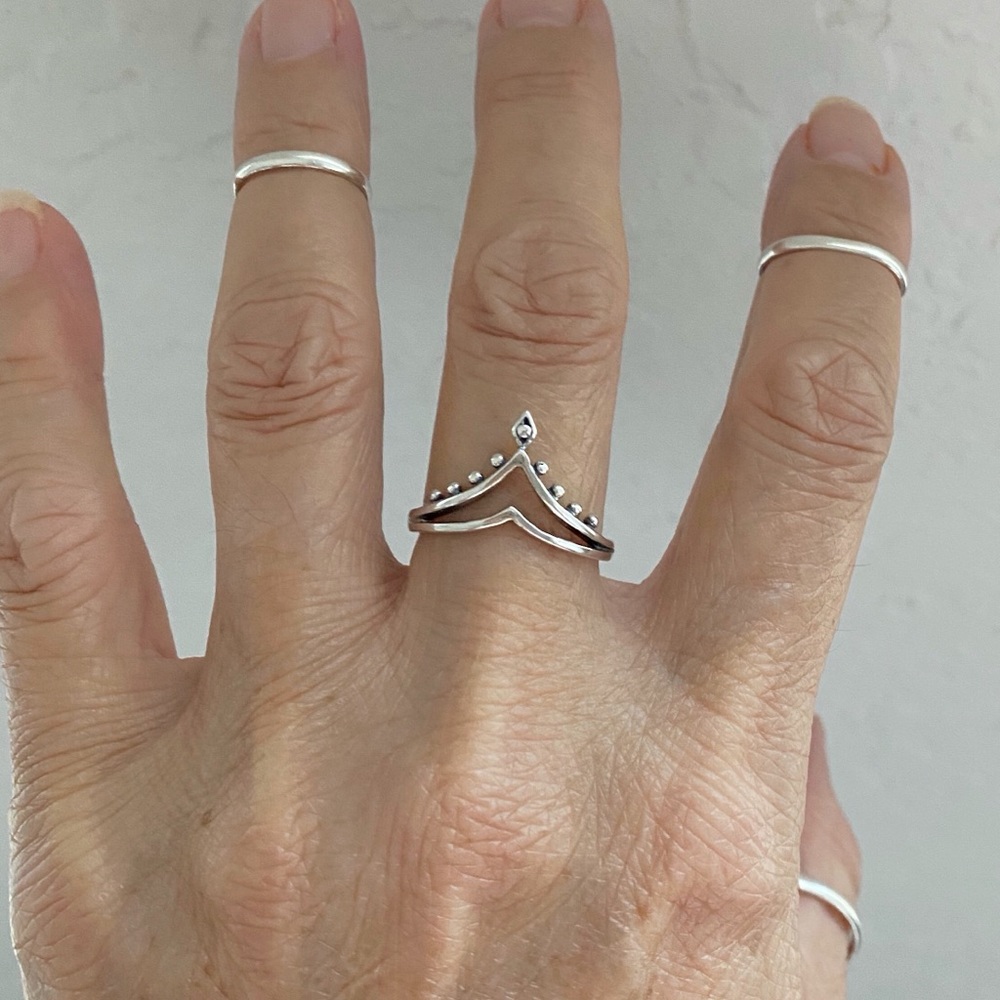 😍TOP SELLER😍 Sterling Silver Double V Shape Ring - Picture 1 of 8